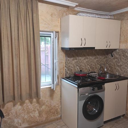Готель Batumi House Екстер'єр фото